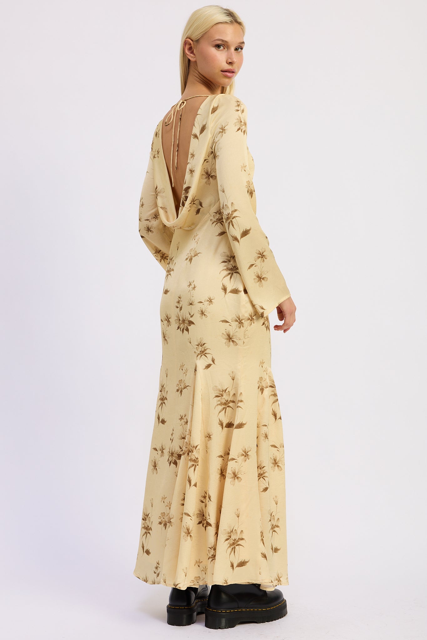 Niamh Maxi Dress in Butter Yellow Print view 2 - Niamh Navy Maxi Dress