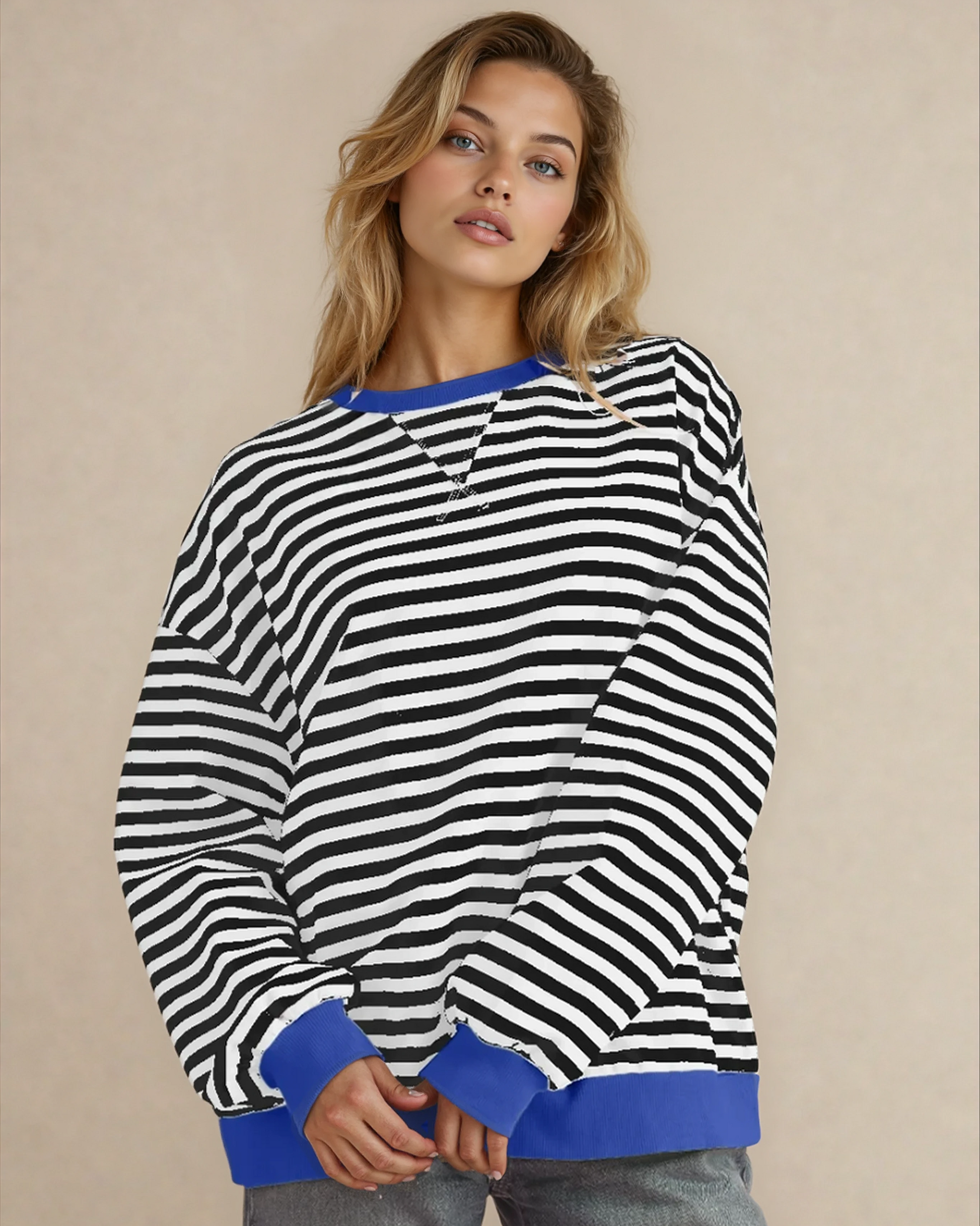 oversized sweatshirt black Oversized Sweatshirt - Black view 2 (top) - shop at us.meeeshop