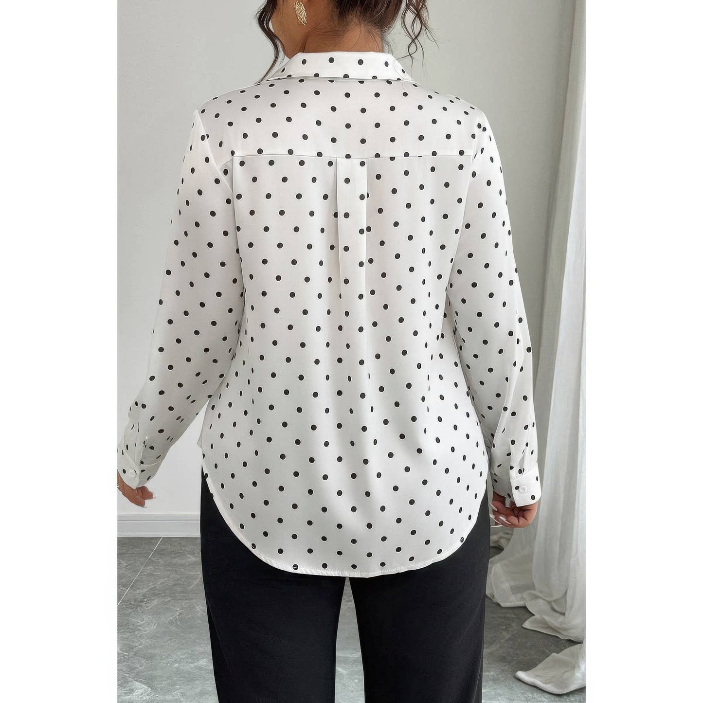Plus Size Polka Dot Button up Long Sleeve Shirt in Black Dot view 4 - Curvy Fit - Pol Shirt (top)