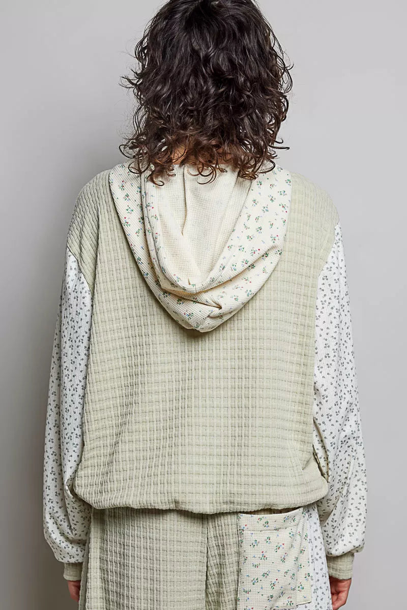 pol mixed knit Pol Mixed Knit Contrast Print Sleeve Hoodie with Kangaroo Pocket view 3 (layer) - shop at us.meeeshop