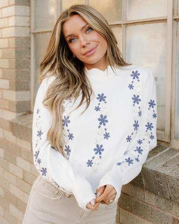 Polly Floral Embroidered Scallop Hem Cropped Sweater in S - Pol Floral Sweater (top)