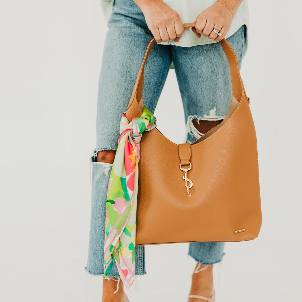Pretty Simple Haddie Hobo Vegan Leather Tote in Black - Hobo Heidi Tote (bag)