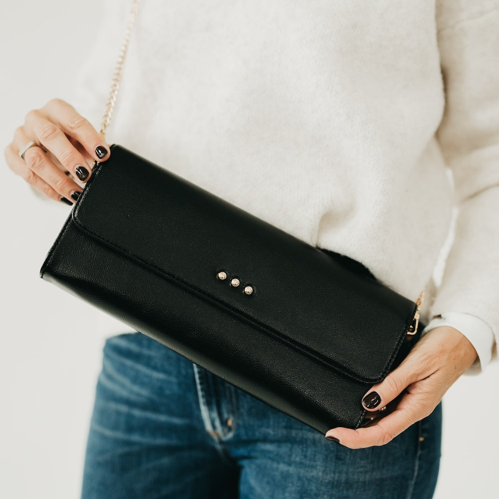 Pretty Simple the Evening Metallic Clutch Crossbody Bag in Silver view 3 - Evening Metallic Bag