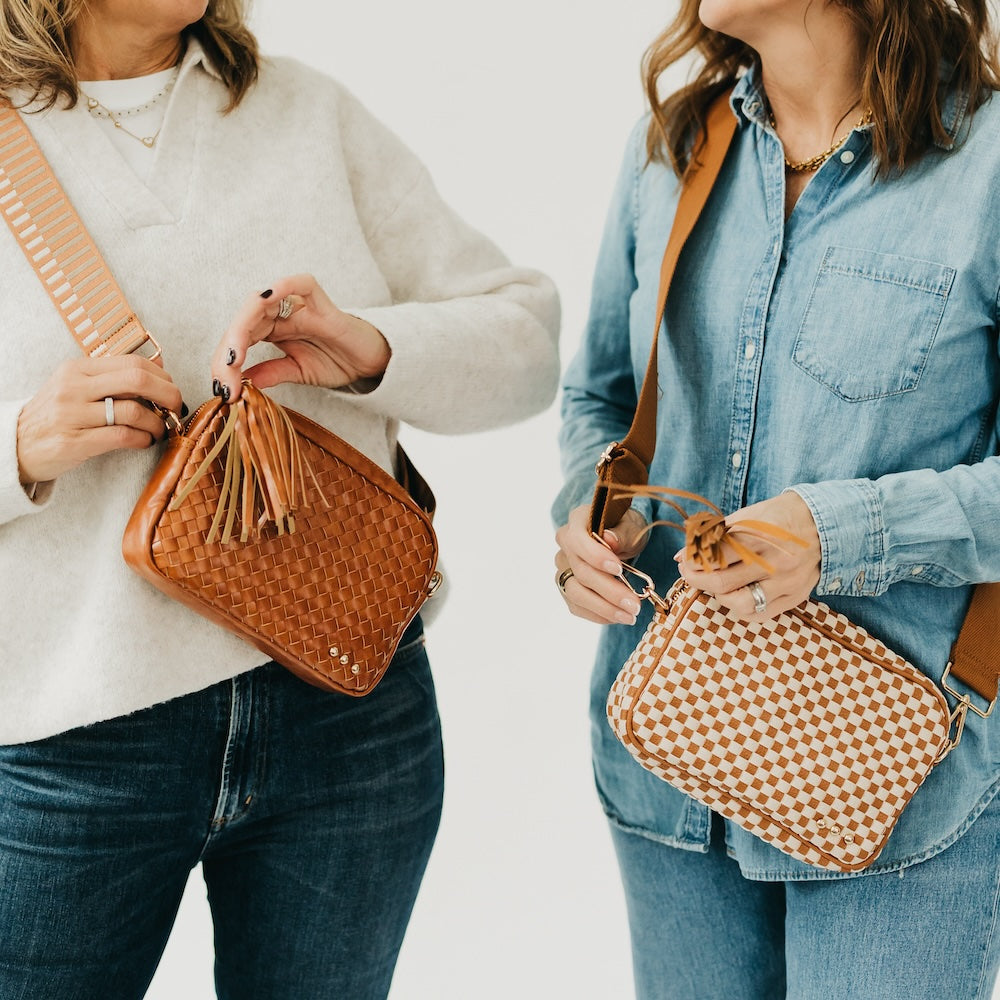 Pretty Simple Woven Willow Camera Crossbody Bag in Taupe view 10 - Woven Willow Bag