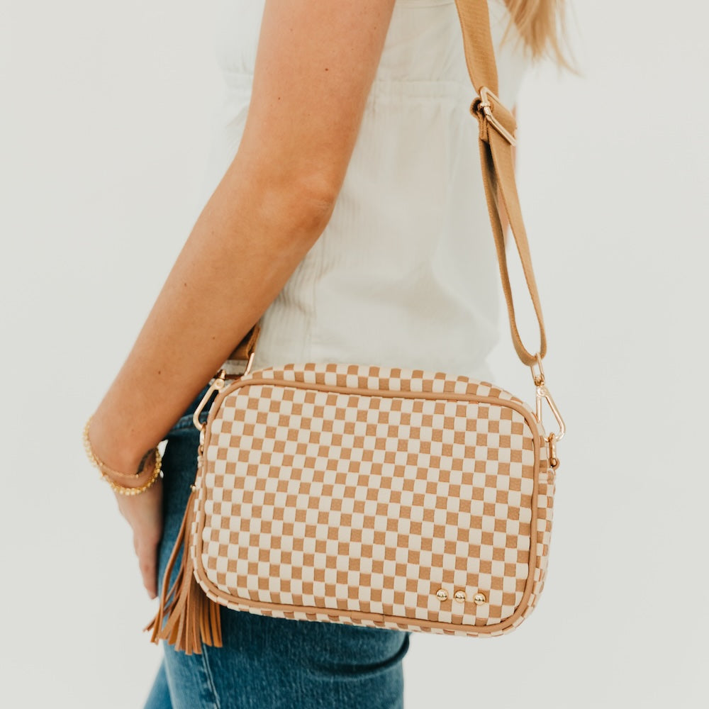 Pretty Simple Woven Willow Camera Crossbody Bag in Checkered Tan view 8 - Woven Willow Bag