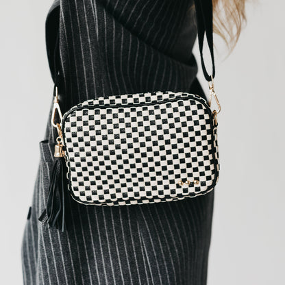 Pretty Simple Woven Willow Camera Crossbody Bag view 14 - Woven Willow Bag