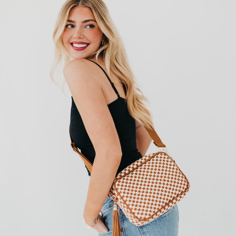 Pretty Simple Woven Willow Camera Crossbody Bag view 23 - Woven Willow Bag