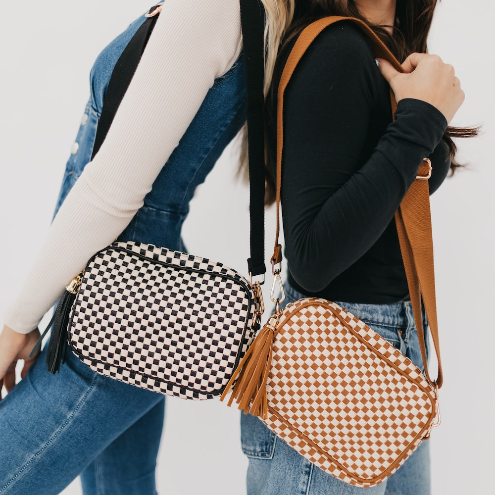 Pretty Simple Woven Willow Camera Crossbody Bag view 24 - Woven Willow Bag