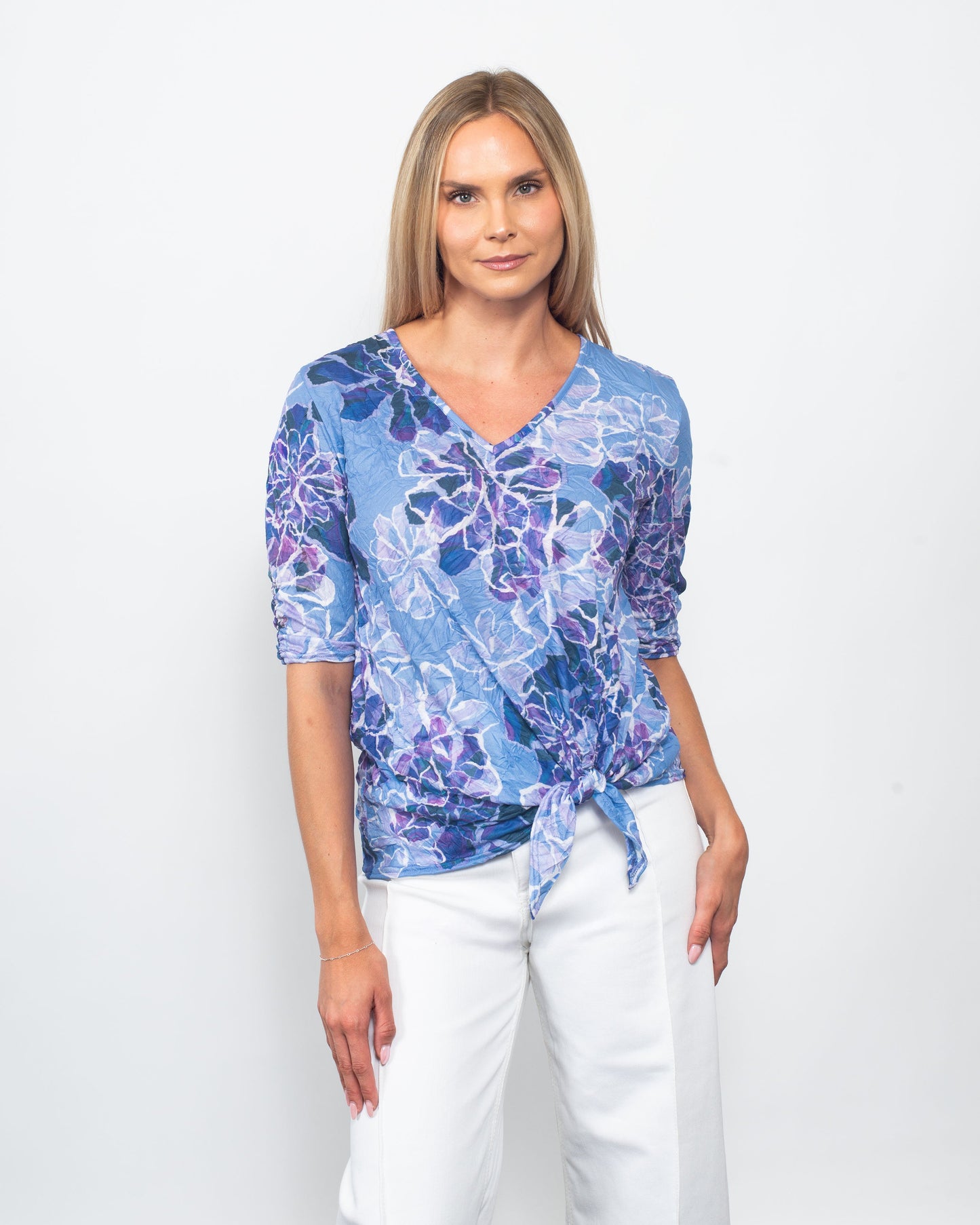 Printed Crinkle V-neck Tie Front Top - MeeeShop Women's Fashion