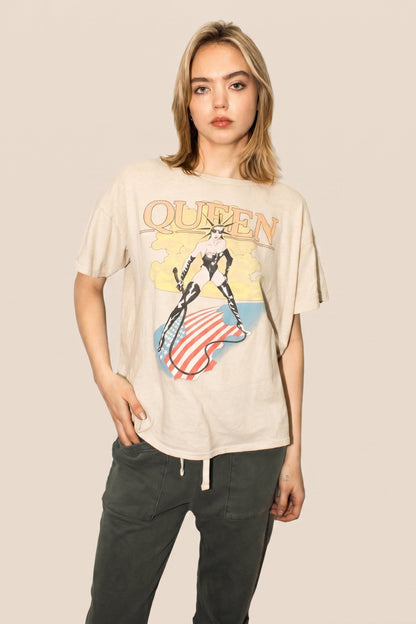 Queen Mistress Tee in S view 2 (top)