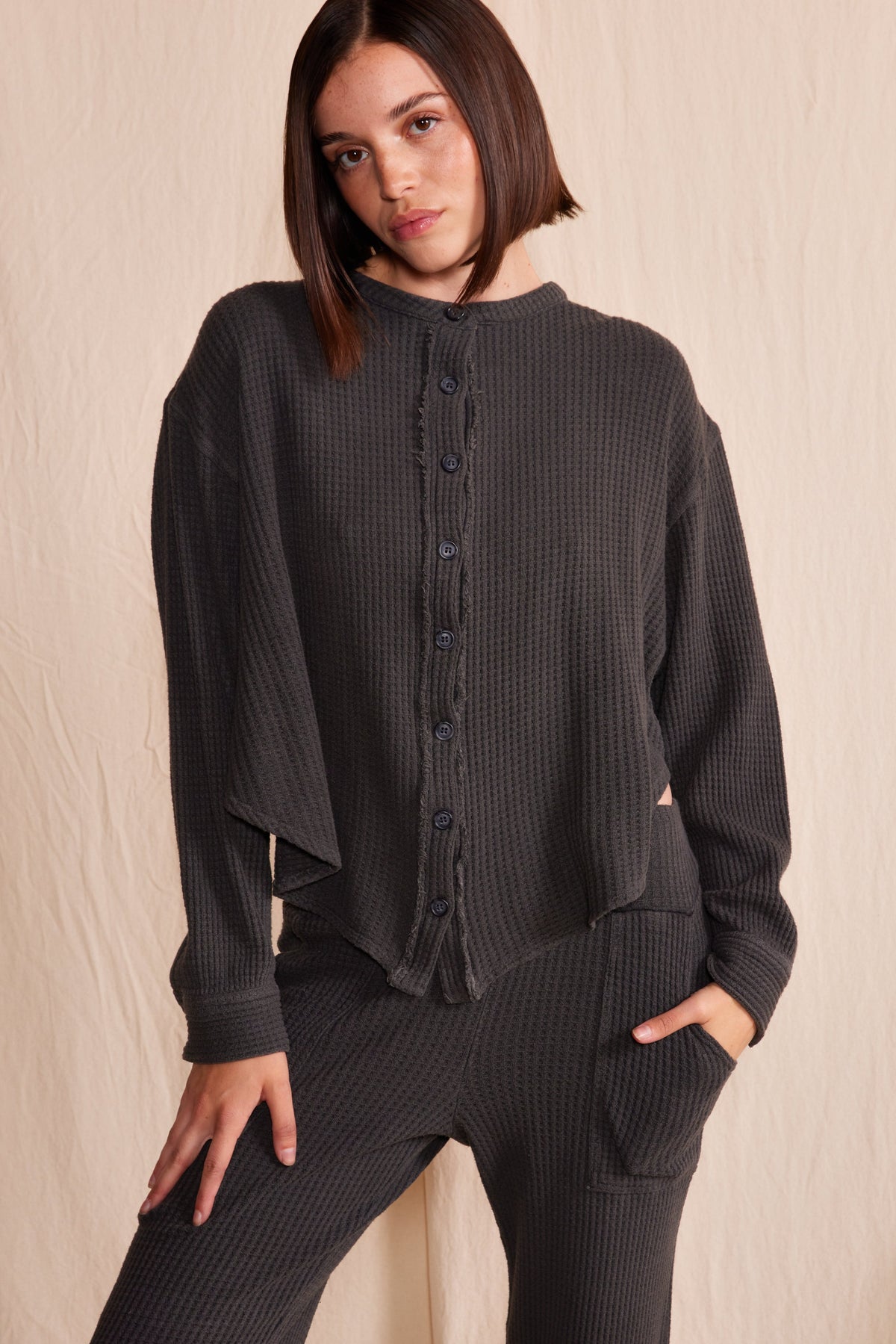 Quinn Waffle Top in Vintage Black