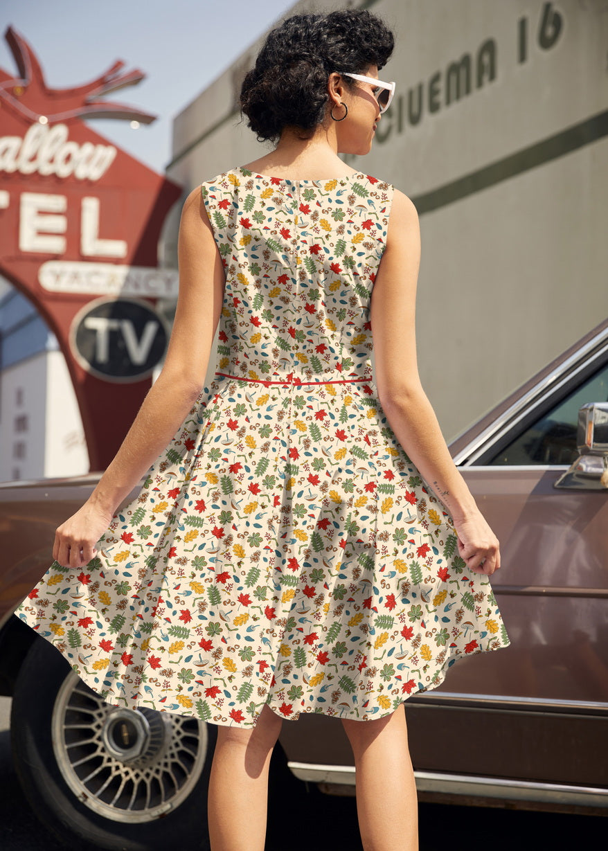 Retrolicious Elizabeth Dress in Woodlands in L view 4 - Woodlands Dress