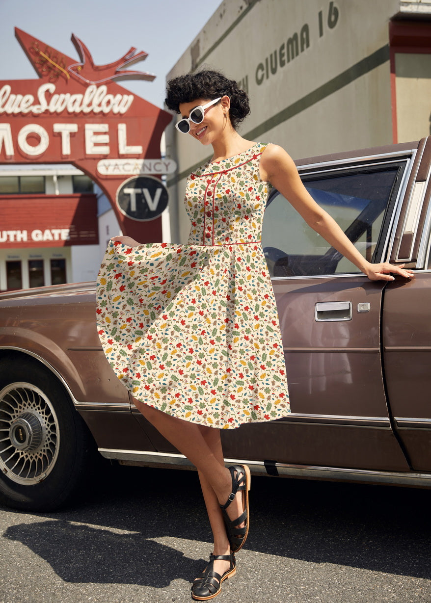 Retrolicious Elizabeth Dress in Woodlands in M view 3 - Woodlands Dress