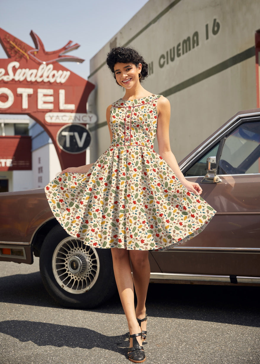 Retrolicious Elizabeth Dress in Woodlands in XS - Woodlands Dress