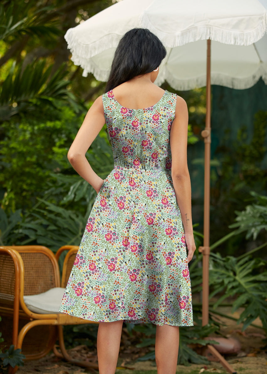 Retrolicious Floral Cats Fit & Flare Dress in L view 4 - Floral Cat Dress