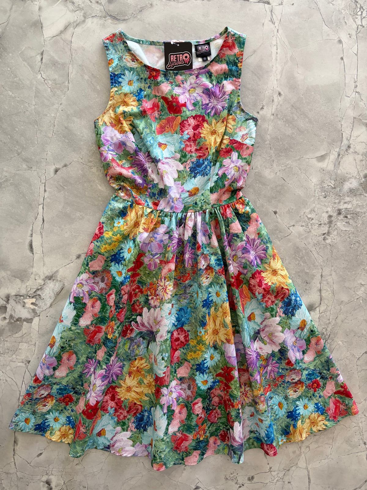 Retrolicious Floral Vintage Dress in M view 3 - Can A Floral Dress Be Formal