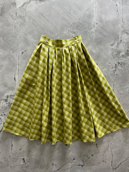 Retrolicious Green Plaid Doris Skirt in XL view 4