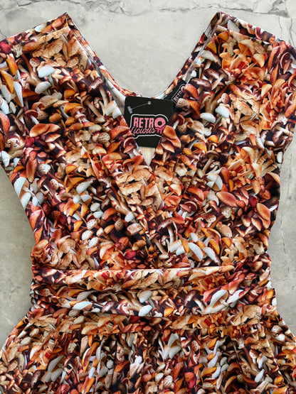 Retrolicious Mushroom Greta Dress in 1X view 6