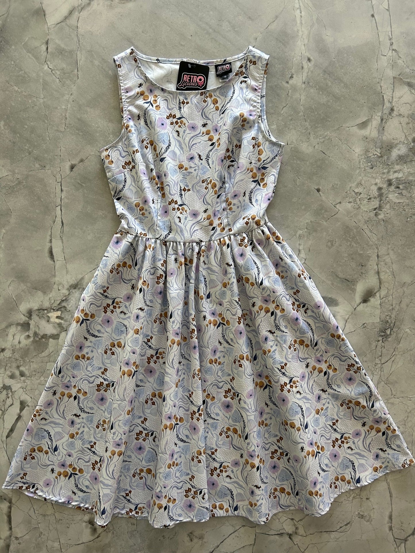 Retrolicious Pollinators Vintage Dress in XL view 5 - Pol Dress