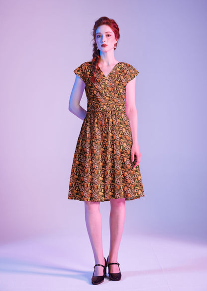 Retrolicious Pumpkins & Flowers Greta Dress in XS - Retrolicious Pumpkin Dress