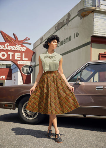 Retrolicious Rust Plaid Doris Skirt in S - Rust Pleated Skirt