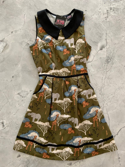 Retrolicious Safari Collared Dress in 1X view 5 - Safari Collar Dress