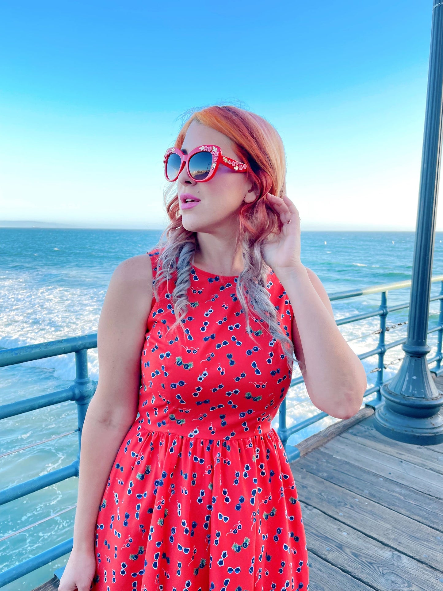 Retrolicious Sunglasses Vintage Dress in 1X view 6 - Vintage Dressing Sunglasses