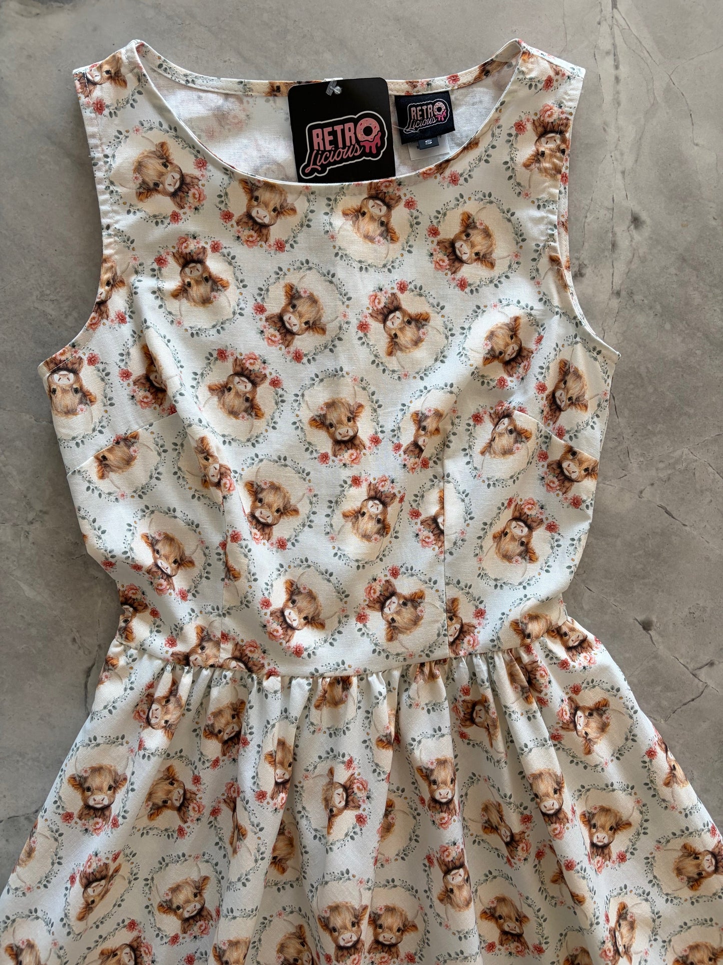 Retrolicious Till the Cows Come Home Vintage Dress in L view 4