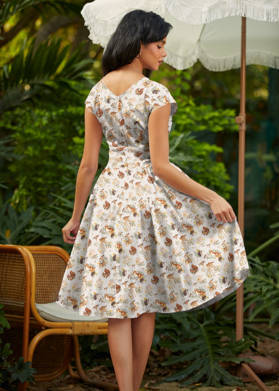 Retrolicious Woodland Animals Greta Dress in L view 4 - Woodland Animals Dress Up