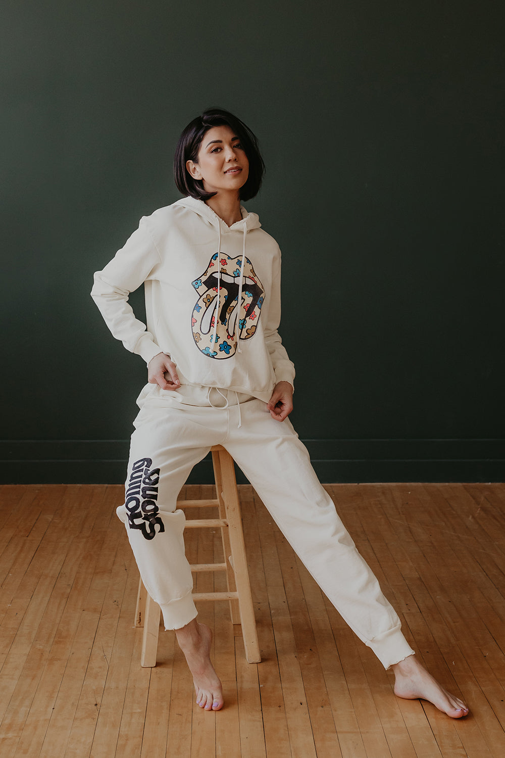 Rolling Stones Flower Power Pants in L view 3 - Rolling Stones Pants Album (bottom)