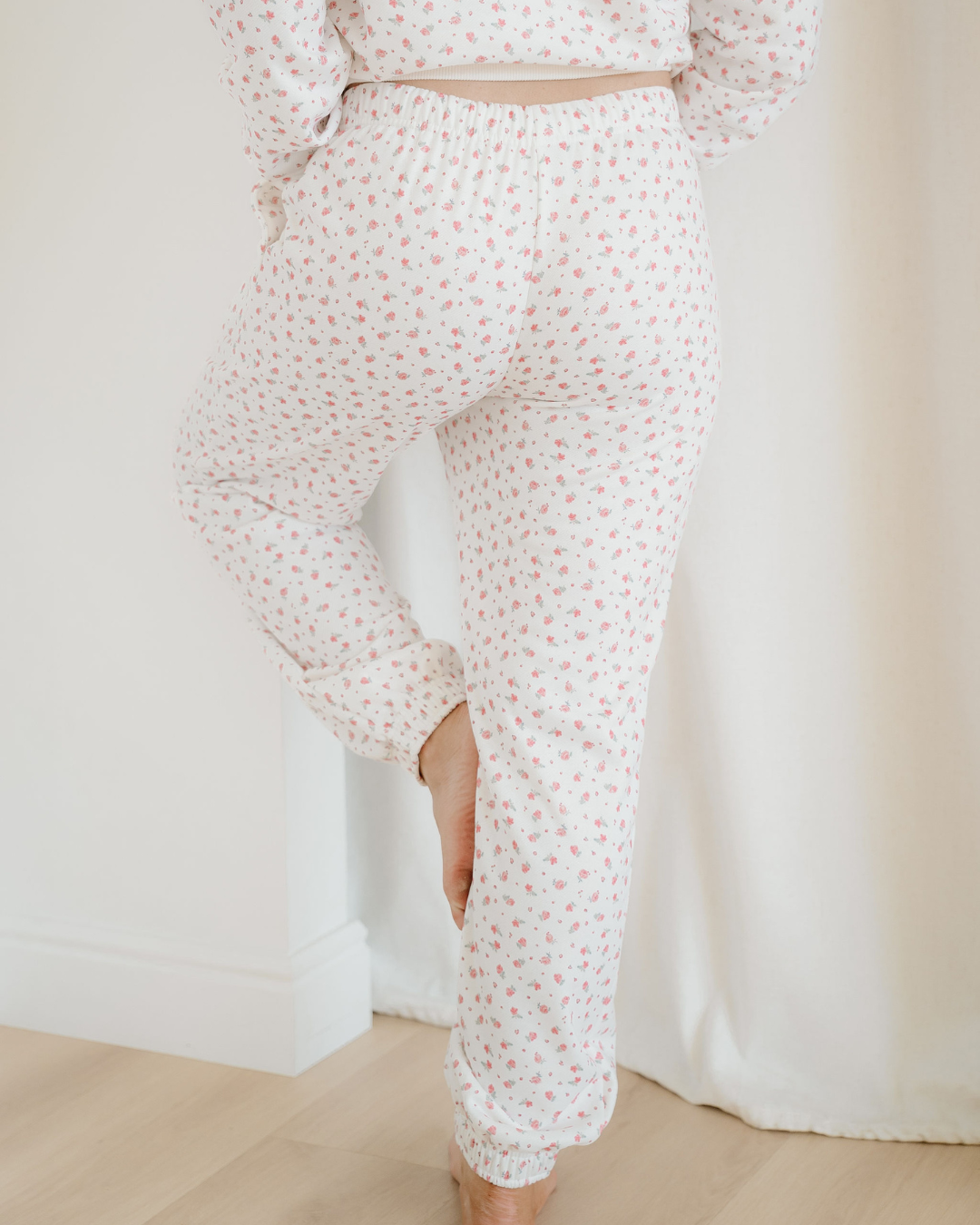 rose sweat set Rose Sweat Set Floral Kangaroo Pocket Hoodie Pants Set view 9 (bottom) - shop at us.meeeshop