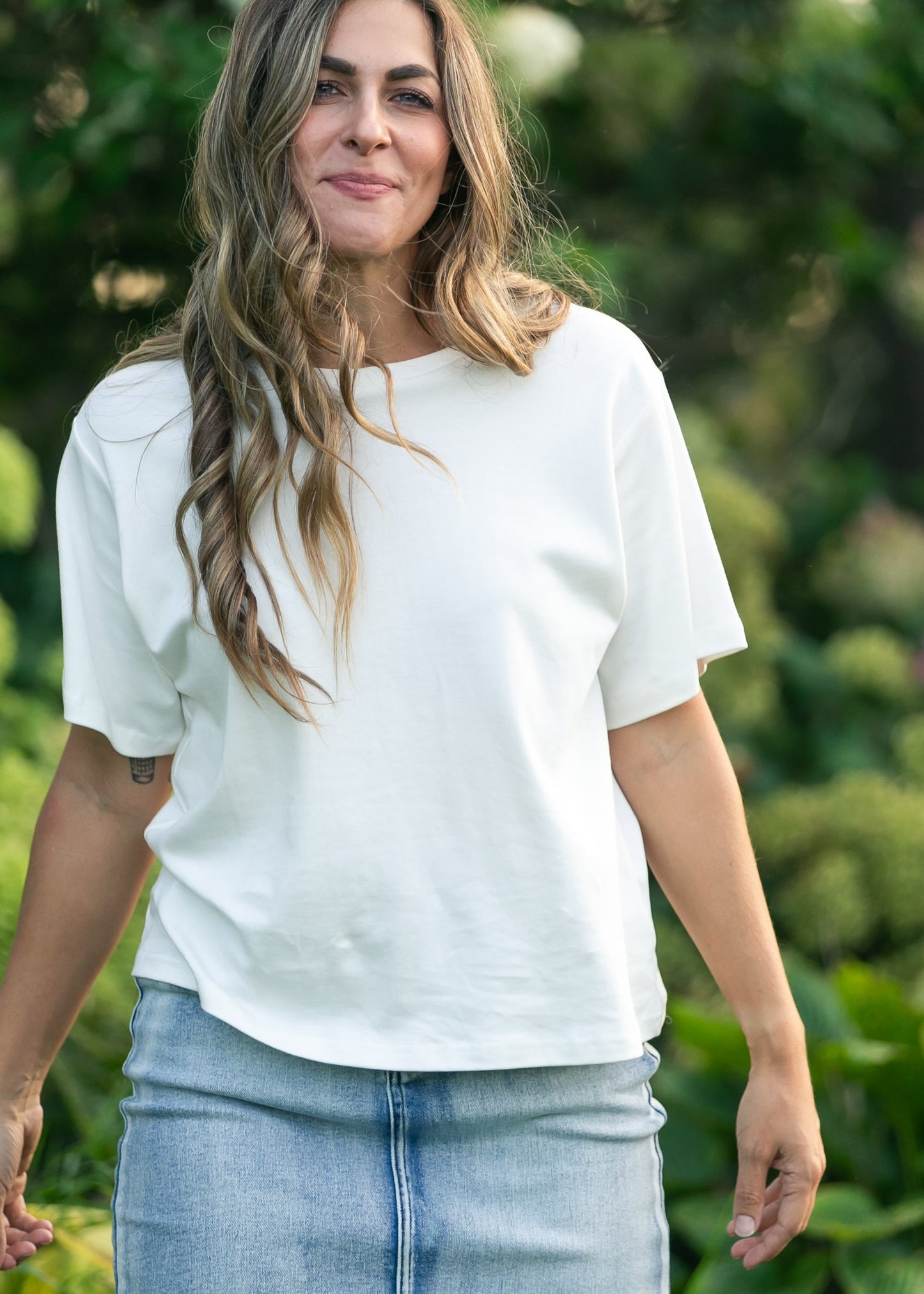 Short Sleeve Essential Relaxed T-shirt view 9 - Relaxed Fit - Essential Short Shirt (top)