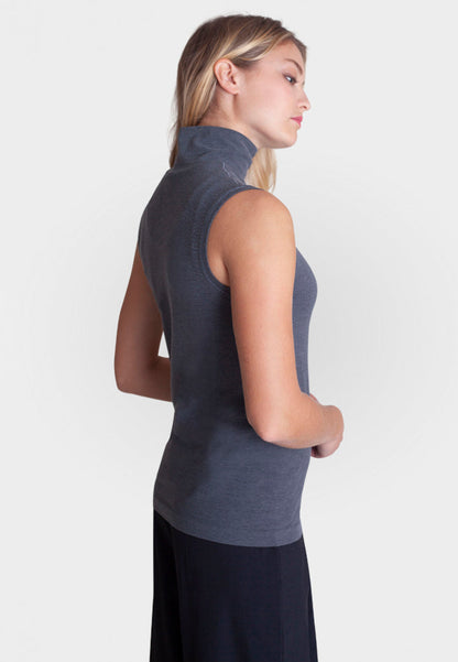 Sleeveless Turtleneck Shirt in M view 8 - Sleeveless Turtleneck Shirt Women'S (top)
