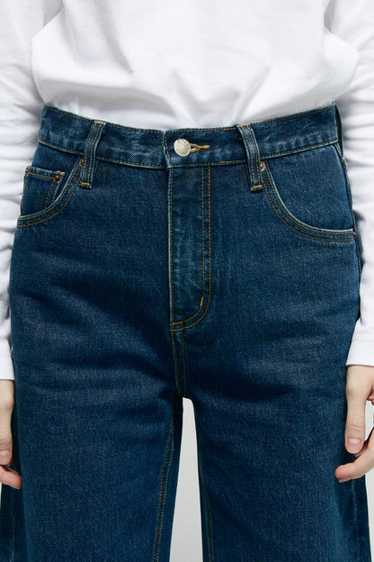 Slope Curve Jeans - MeeeShop Women's Fashion
