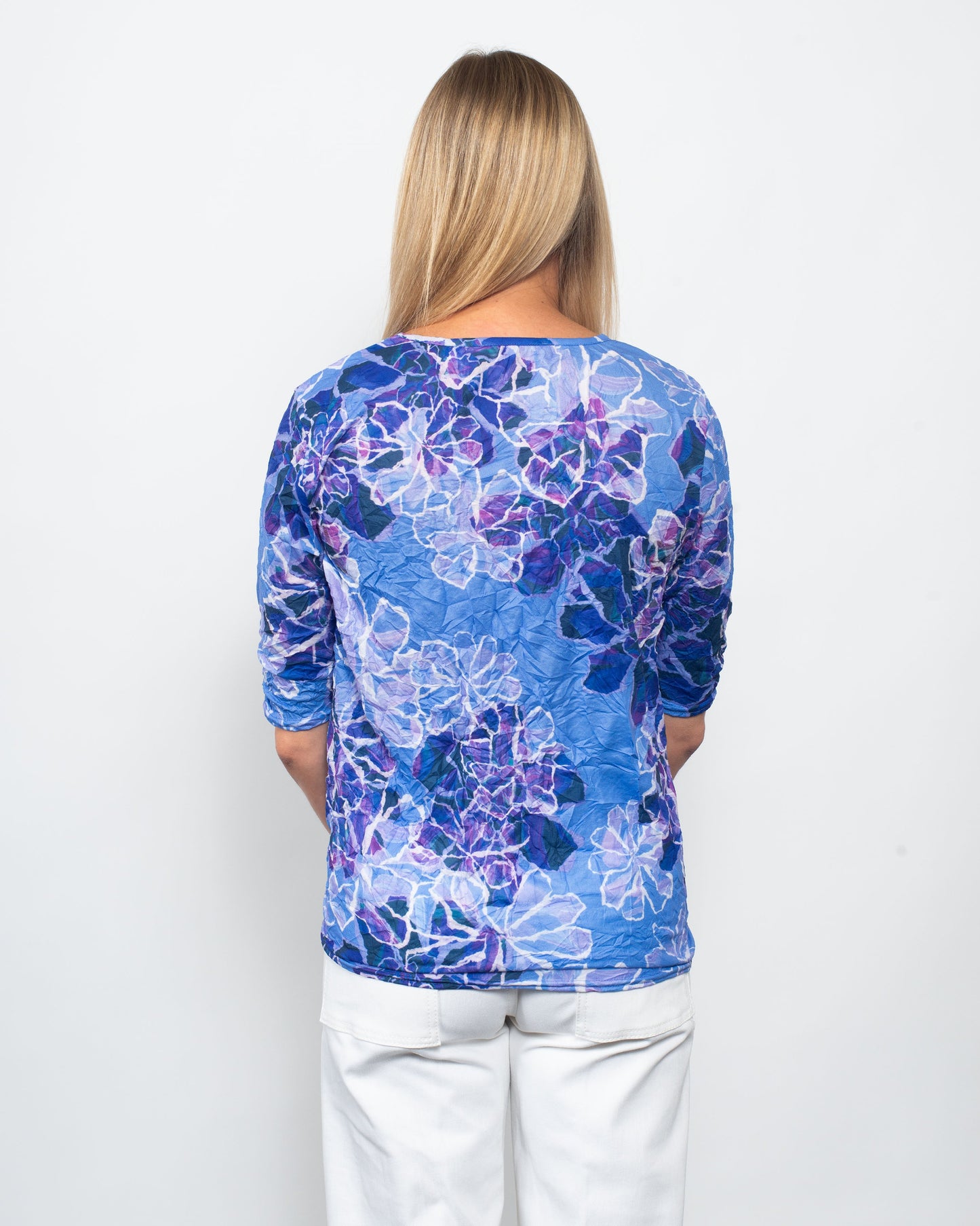 Snoskins Printed Crinkle V-neck Tie Front Top in Seascape view 4 - Crinkle Tie Front Cotton Top