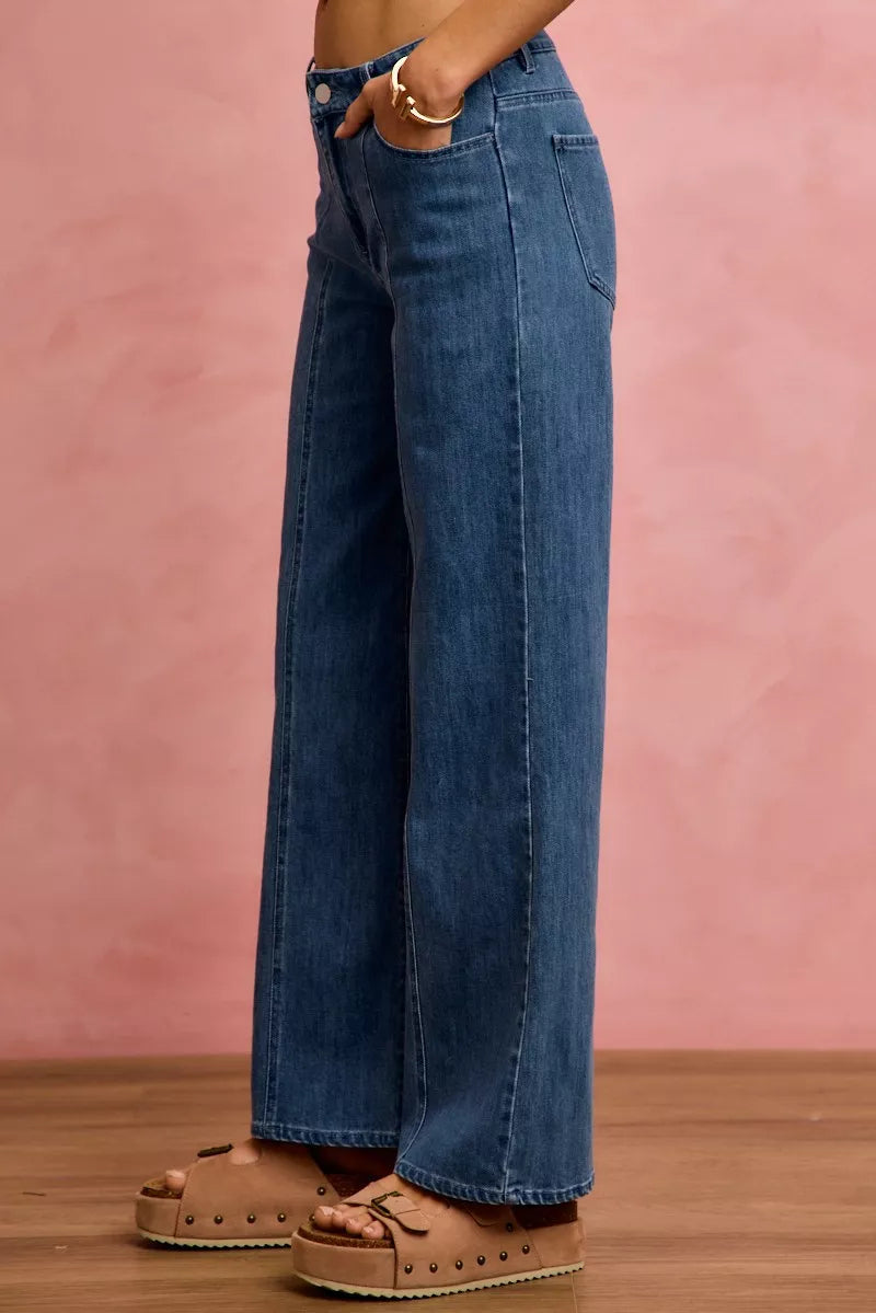 So Me Seam Detail Mid Rise Stretch Denim Jeans in DENIM view 3 - Comfort Stretch - Seam Detail Jeans H&M (bottom)
