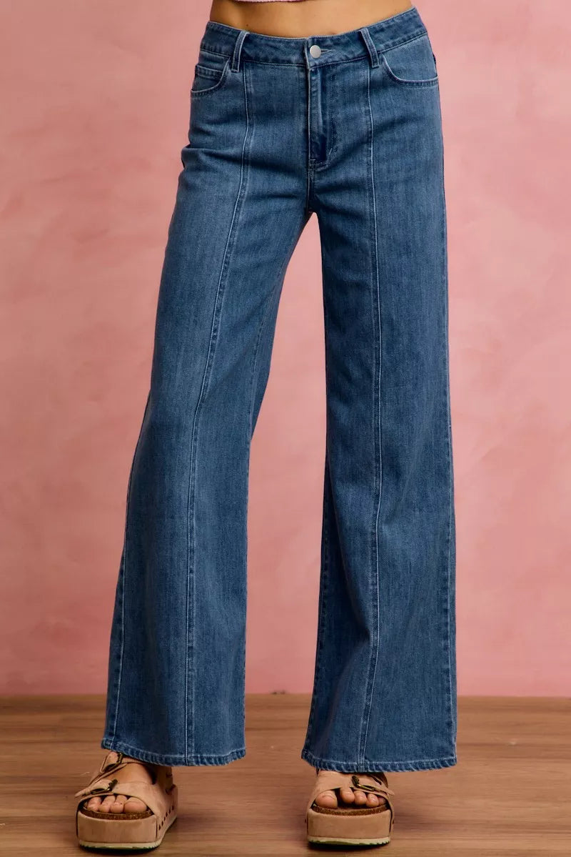 So Me Seam Detail Mid Rise Stretch Denim Jeans in DENIM view 4 - Comfort Stretch - Seam Detail Jeans H&M (bottom)