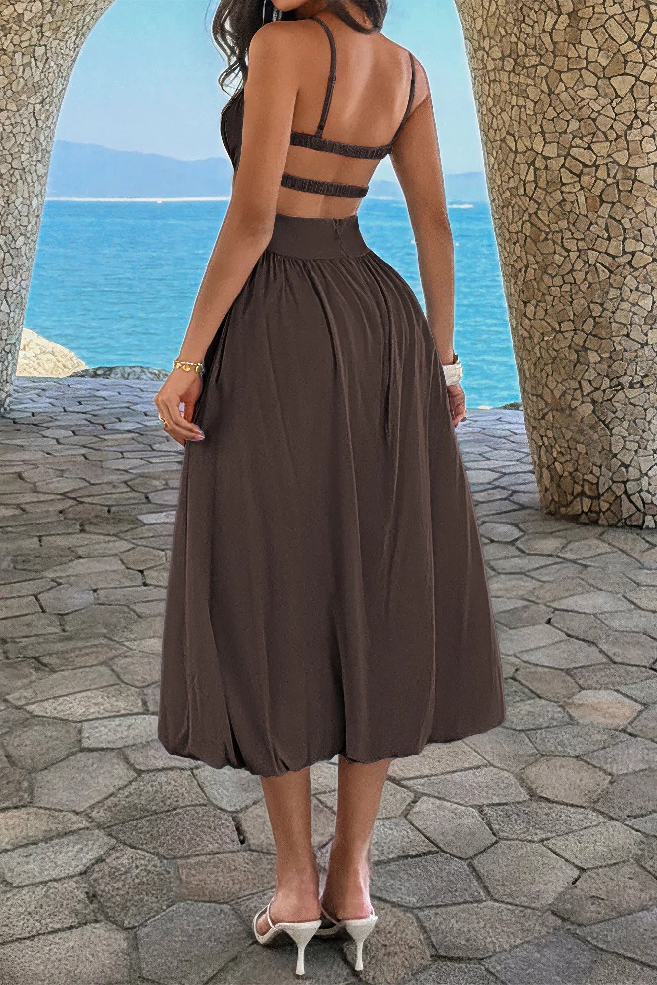 Solid Sleeveless Ruched Bust a Line Dress in Brown view 11 - Jednobojne