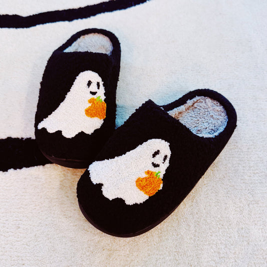 Spooky Ghost Cozy Slippers – Soft Black Slippers with Cute Ghost and Pumpkin Embroidery in S/M (piece)