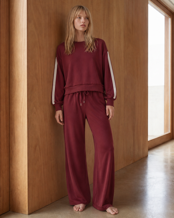 Sportie Pullover Drawstring Sweatpants Set in S - Set Pullover (top)