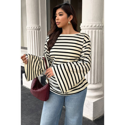 Supreme Fashion plus Size Wide Long Sleeves Strip Fit Shirt in Black Stripe view 4 - Curvy Fit - Strip Shirt (top)