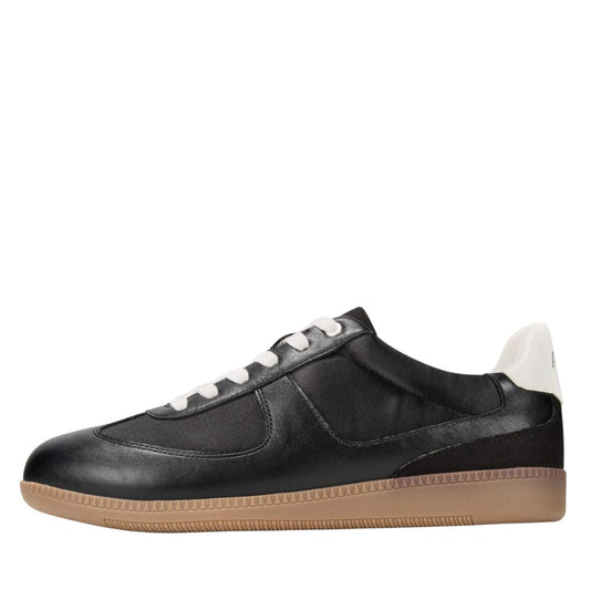 Taylor Sneakers Black in 9 - Chuck Taylor Sneakers Black (shoe)