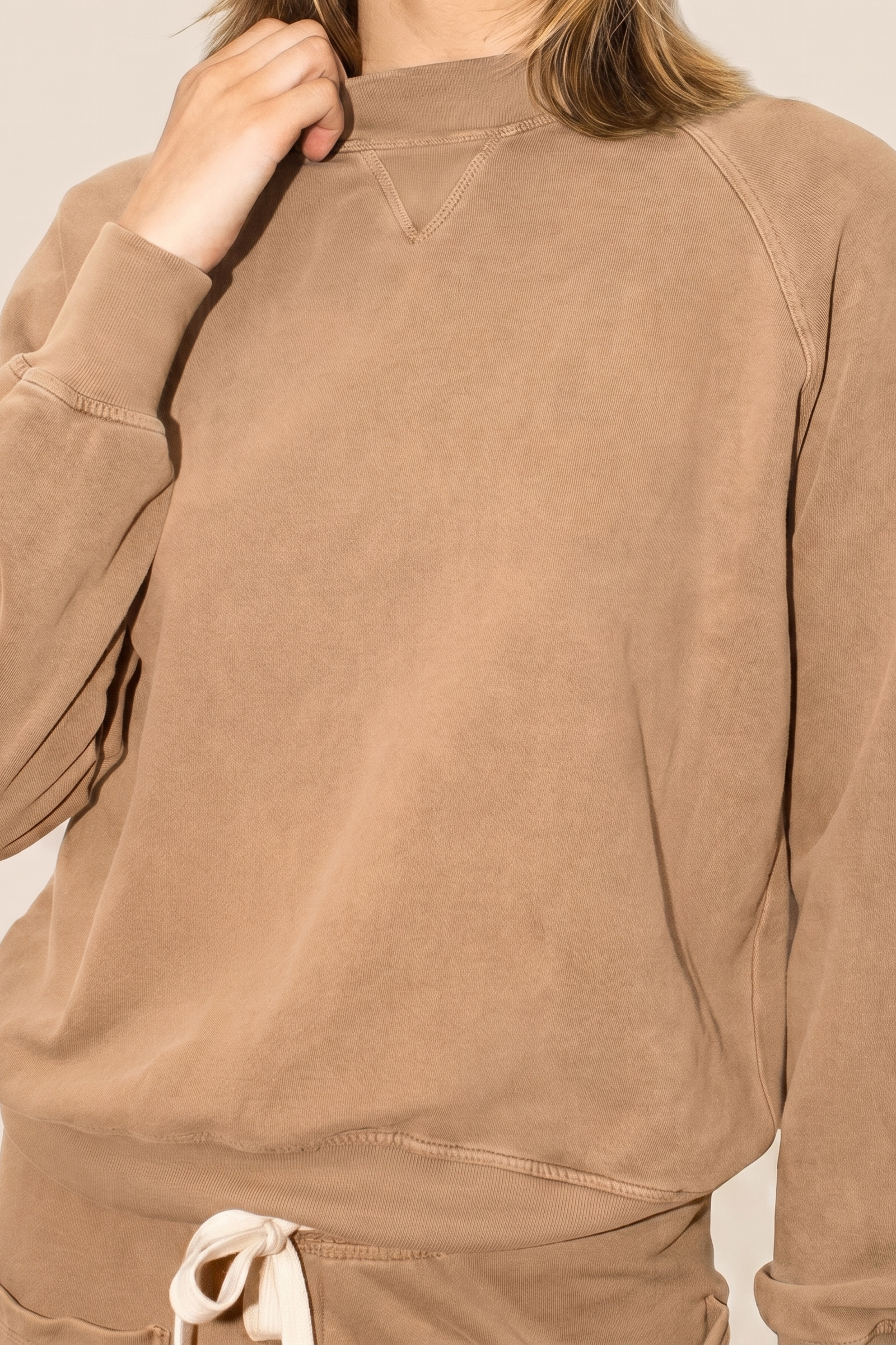 The Birdie Pullover - Camel in S view 2 - Birdie Cashmere Pullover (top)