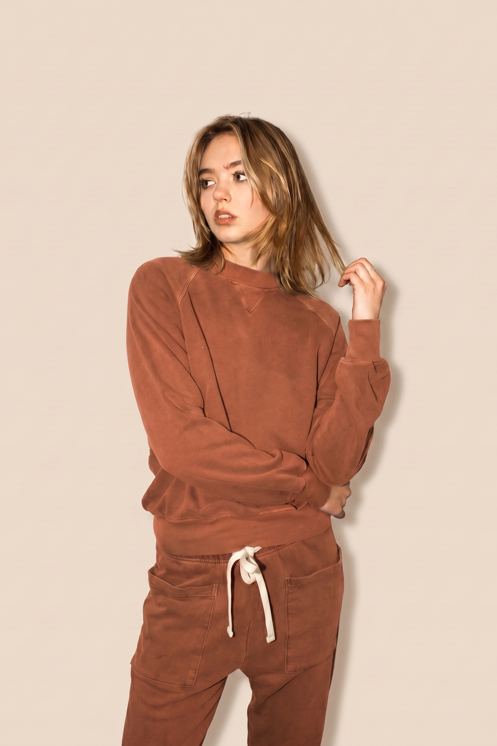 The Birdie Pullover - Rust M view 3 (layer) - birdie rust, birdie pullover, birdie sweater golf - shop at us.meeeshop