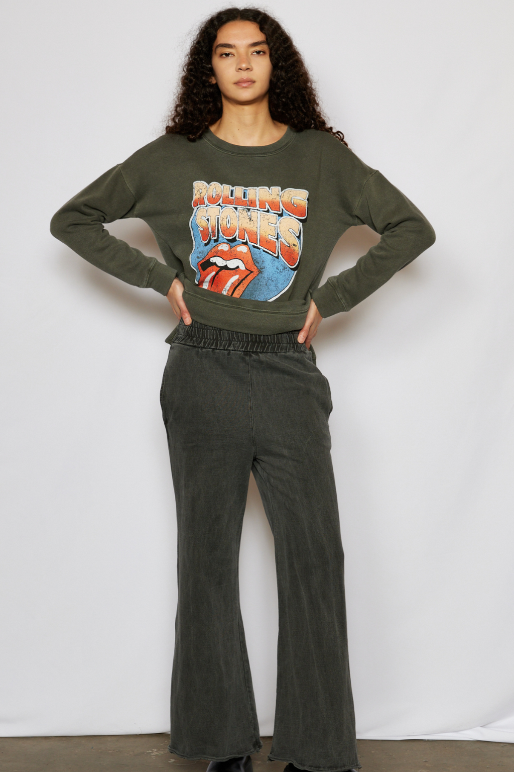 The Lainey Pant S view 3 (bottom) - lainey pants, lainey pant tiger mist, lainey pants split - shop at us.meeeshop
