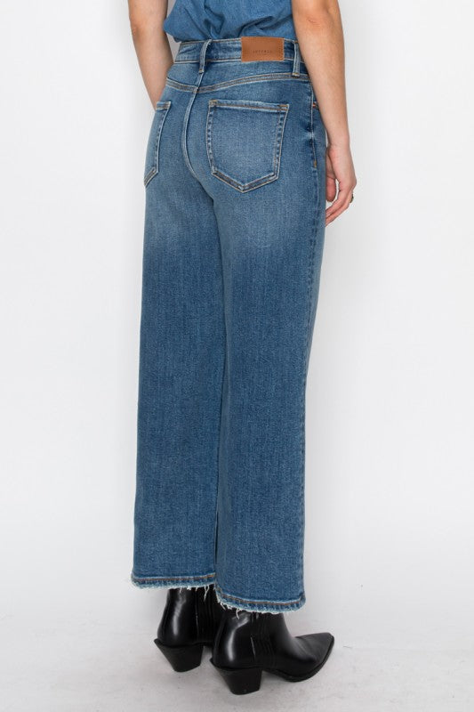 Ultra High Rise Crop Wide Jeans in 11 (29) view 6 - High-Waisted - Ultra High Jeans Women (bottom)