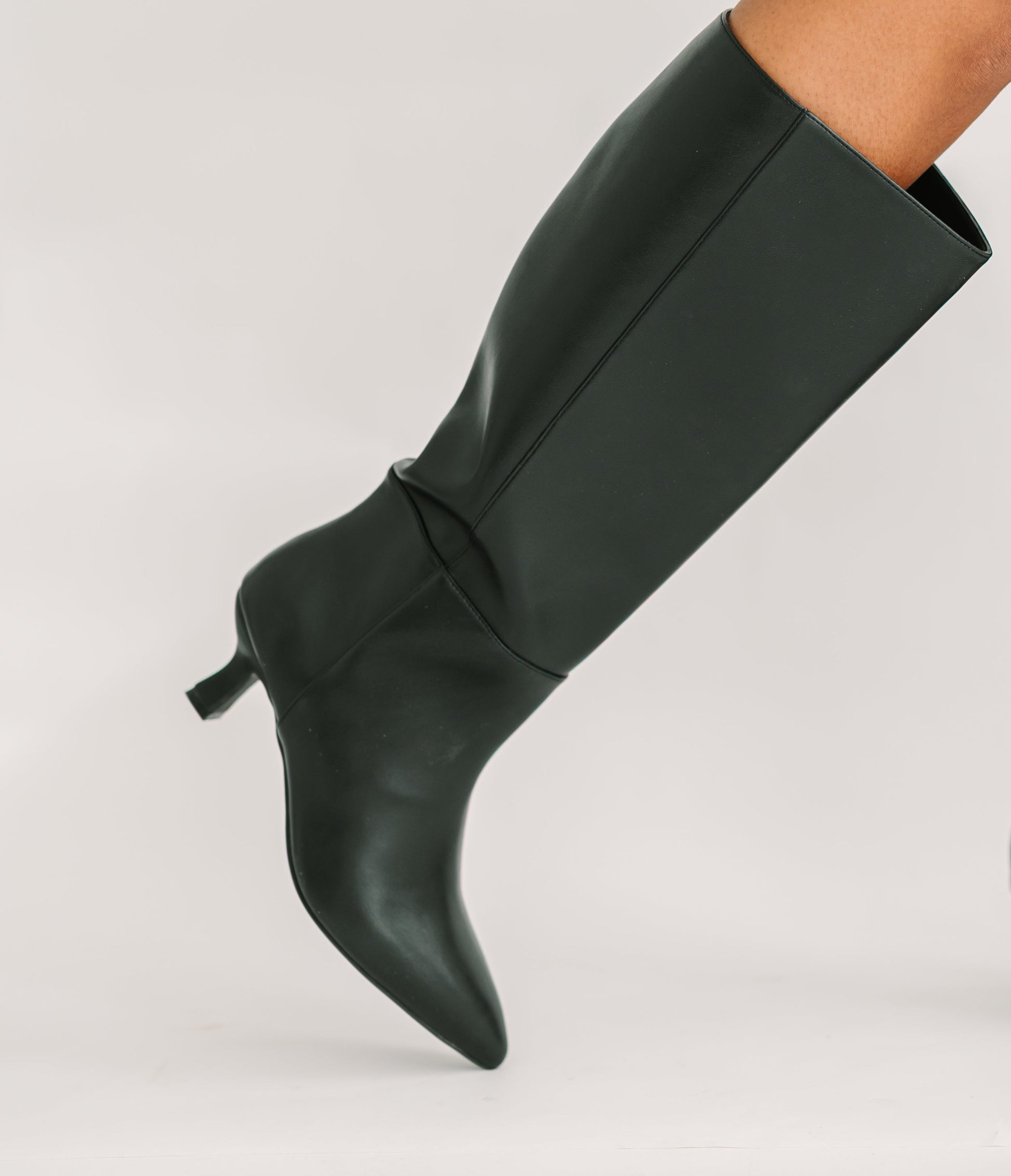 Vaila Shoes Alice Boots Black in 12 view 4 - Alice And Olivia Black Boots