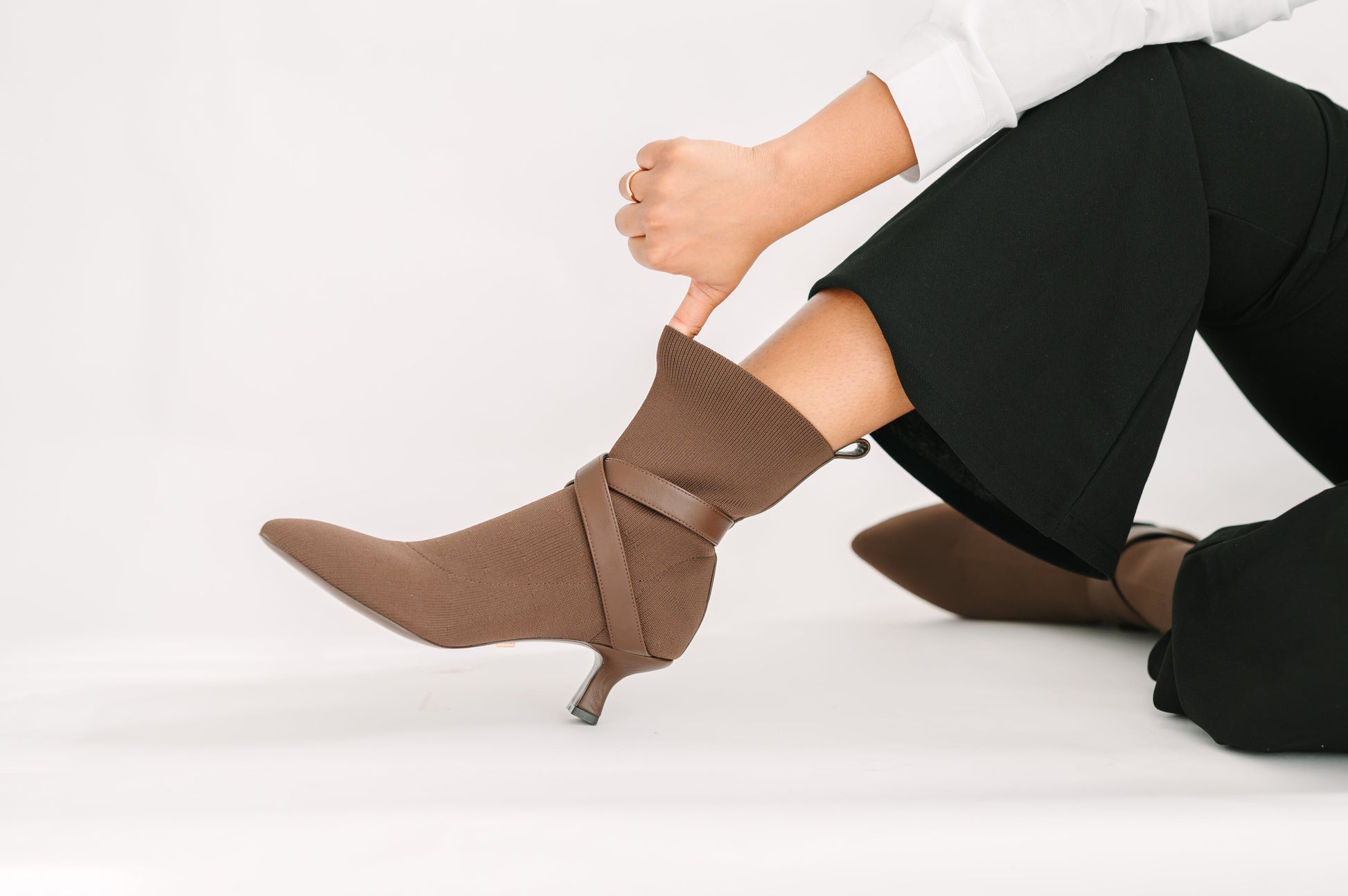 Vaila Shoes Alma Booties Brown in 12 view 4 - Alma Boots Brown