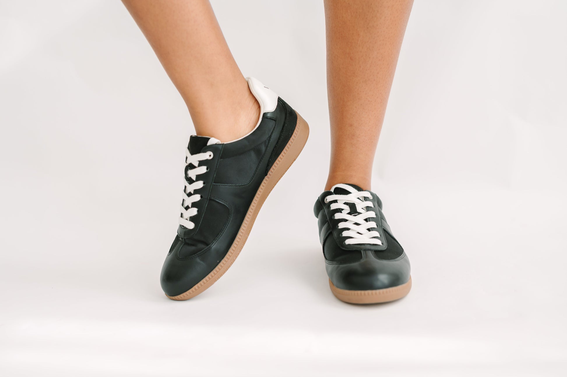 Vaila Shoes Taylor Sneakers Black in 14 view 6