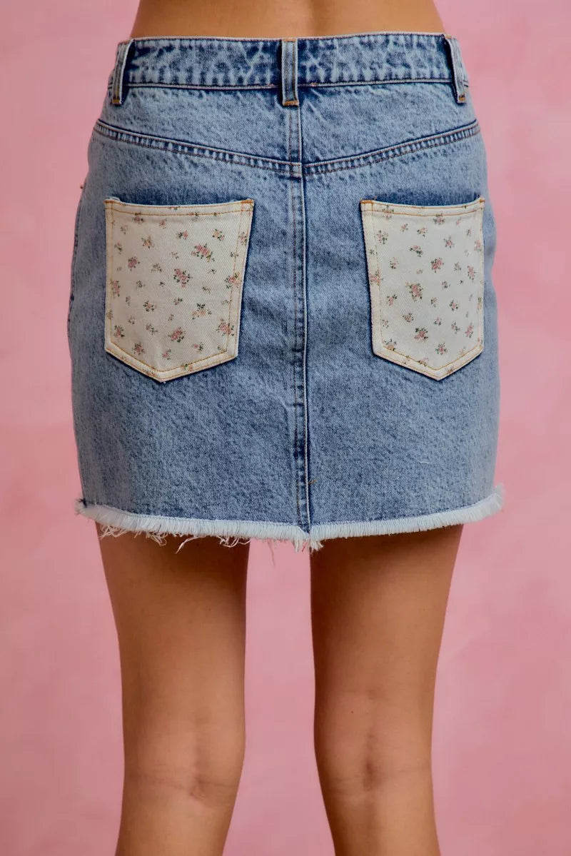 washed denim floral So Me Washed Denim Floral Contrast Pockets Mini Skirt view 3 (skirt) - shop at us.meeeshop